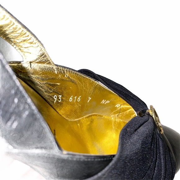 St. John Vintage Slingback heels Size 7 - Picture 10 of 15